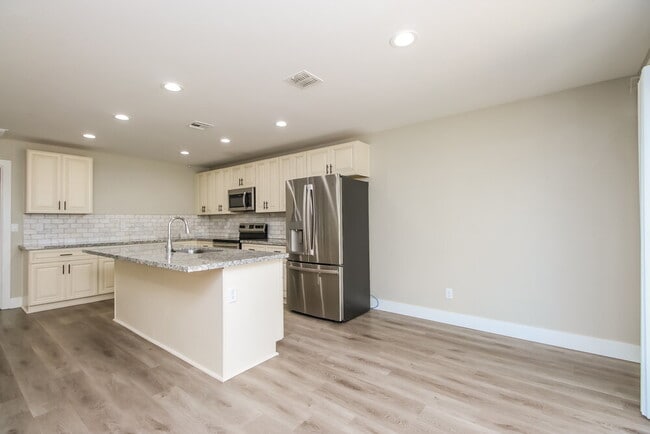 Photo - 5112 S 23rd Ave