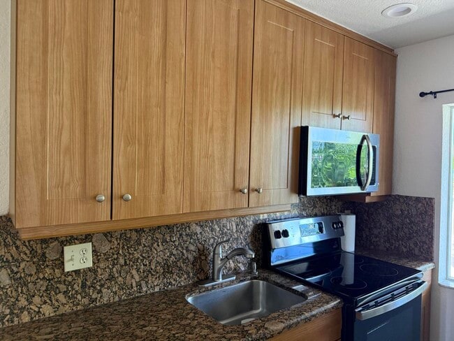 Photo - 1423 Holly Heights Dr Unit 13