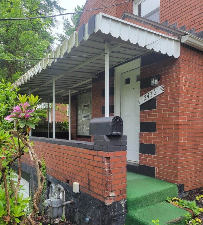 Photo - 2436 Laketon Rd