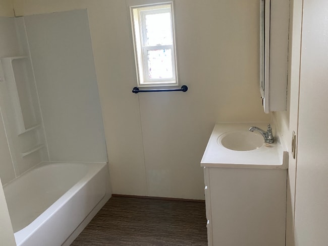 Photo - 28 Harriman Cove Rd