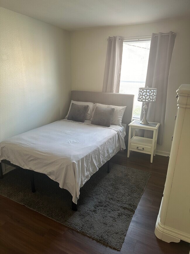 Photo - 3514 E Richmond Rd