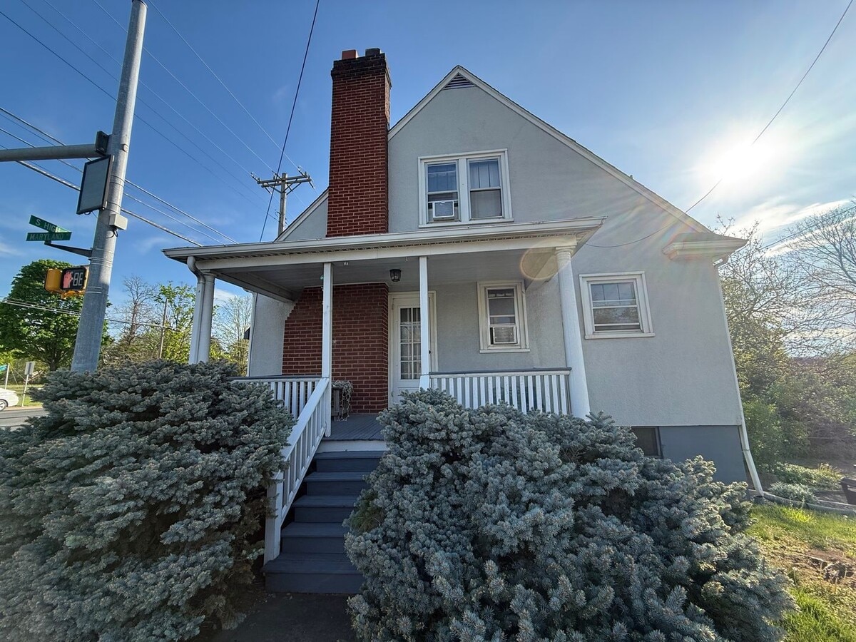 Photo - Well maintained 3 bedroom, 1 bath home coming available in June!