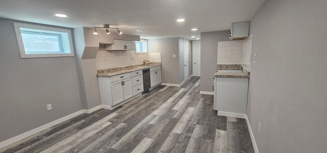 Building Photo - 1 Bed 1 Bath Multiplex home