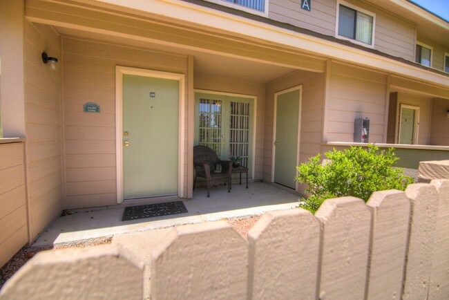 2 Bed Townhouse Patio
