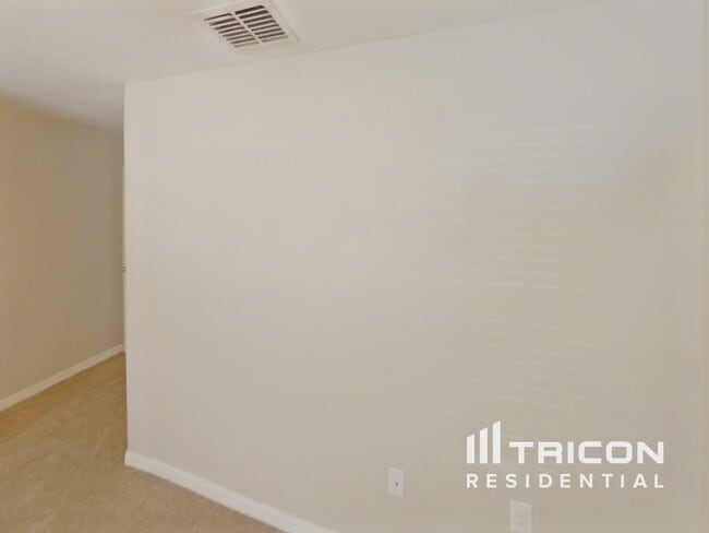 Photo - 10923 Rainbow Pyrite Dr