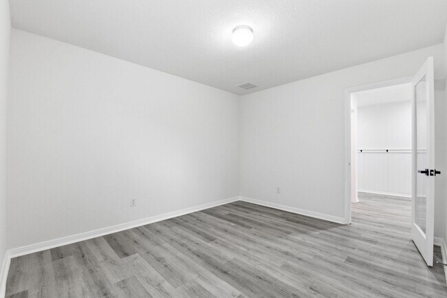 Photo - 10433 Russell Pines Dr