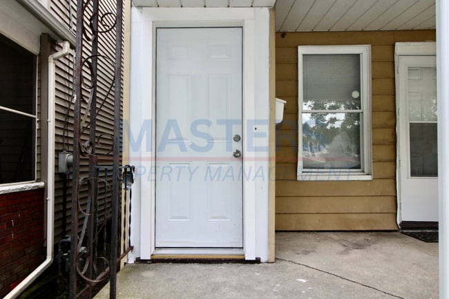 Photo - 2563 Foraker Ave Unit Upper