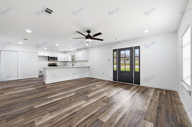 Photo - 5901 Farnsworth Ave