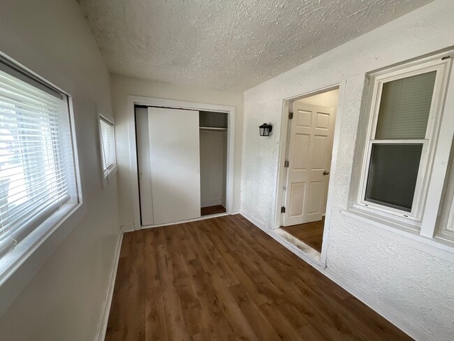 Photo - 2564 N Hubbard St
