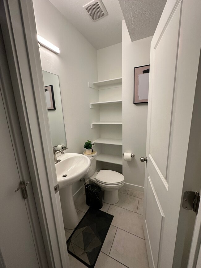 Photo - 7083 S Jordan Pkwy W