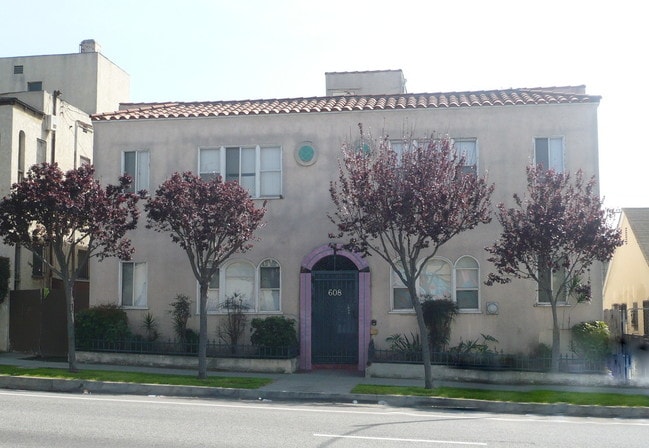 Photo - 608 W 6th Street