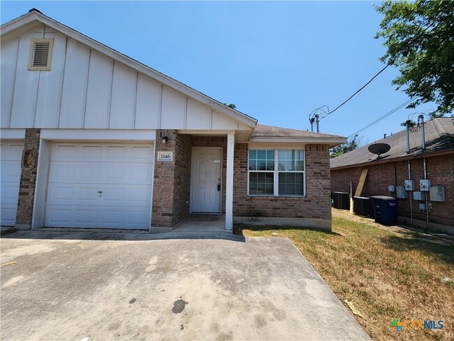 Building Photo - 1146 Misty Acres Dr