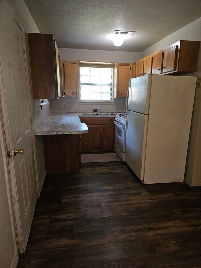 Photo - 1243 Charles Dr
