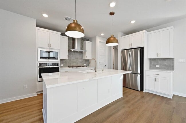 Photo - 144 Granit Oak Dr