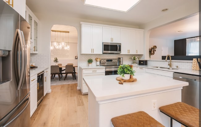 Photo - 300 Cedar Lake Blvd