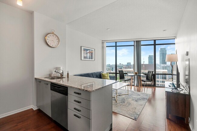 Photo - 832 Bay St. Unit ID1353867P