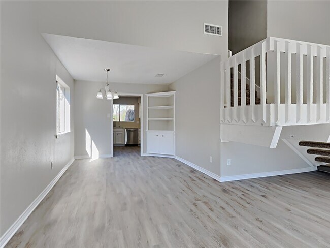 Photo - 3310 Hampton Dr
