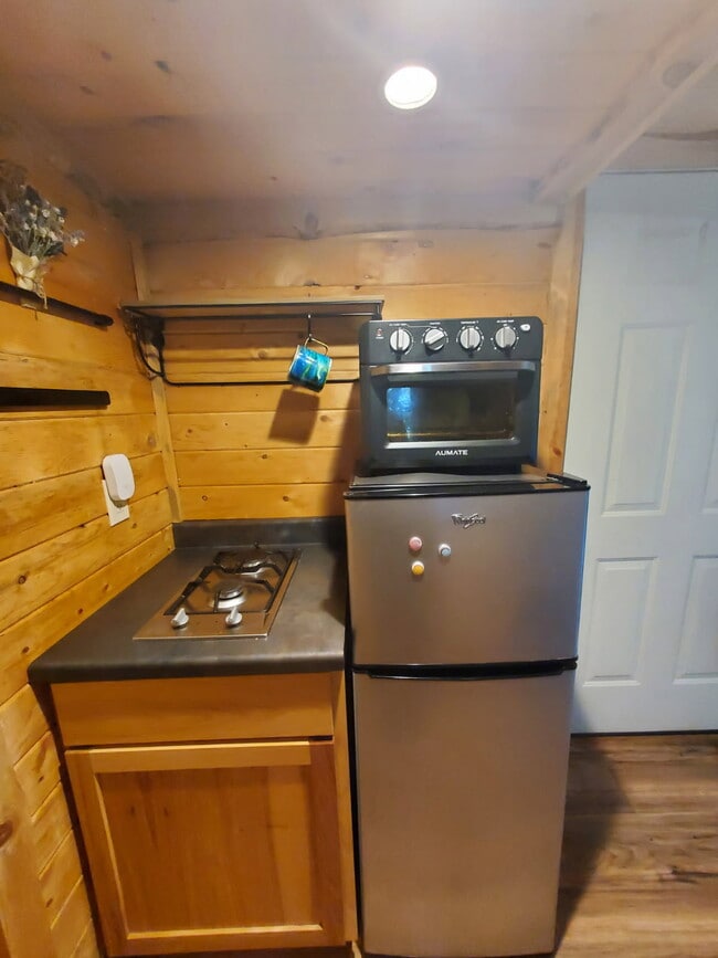 Photo - 1716 11th Ave SE