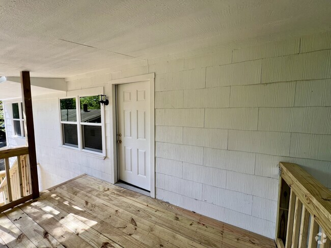 Building Photo - 1221 Georgia St Unit B Rental