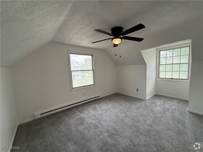 Building Photo - 9253 Edmunds Ave Rental