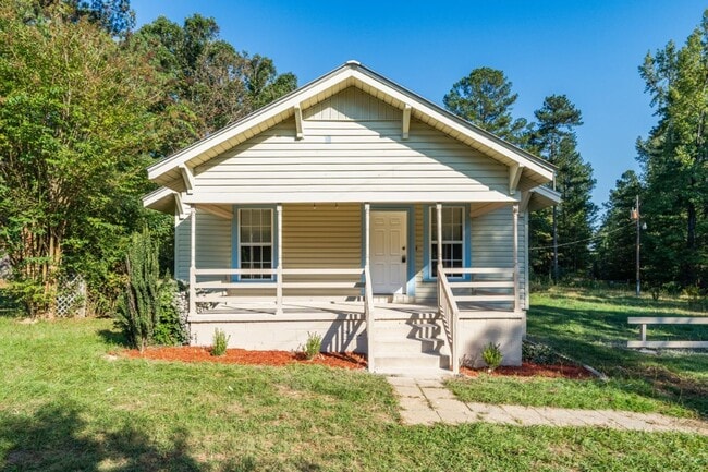 Building Photo - Your Perfect Pell City Retreat – Stylish, ...