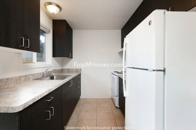 Photo - Beautifully Updated NE Portland Glenfair O... Unidad 15535 NE Glisan Street 5