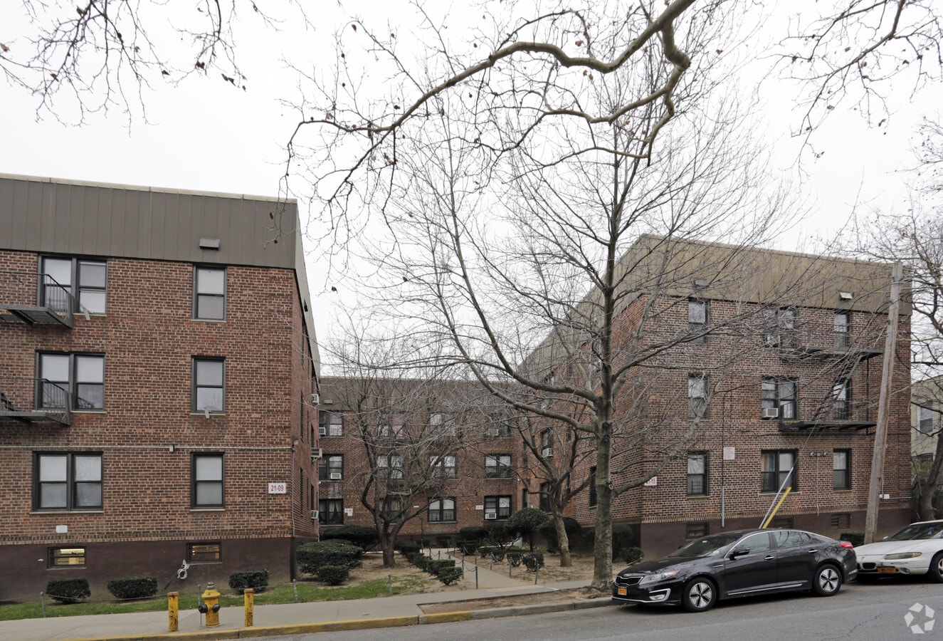 Photo - Astoria Terrace Gardens