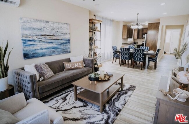 Building Photo - 1134 E 35th St