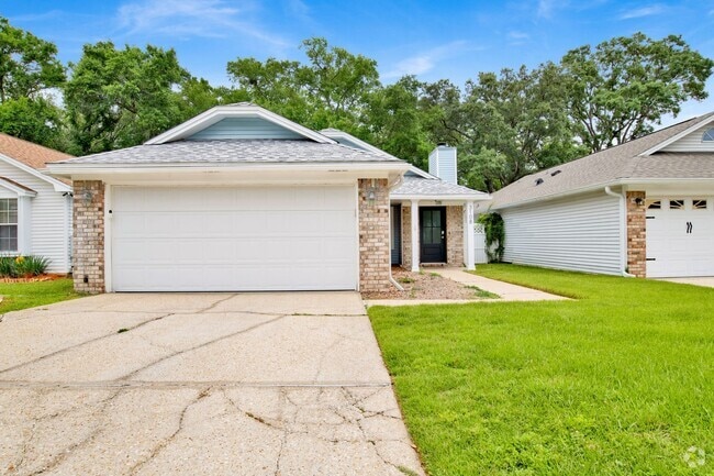 Building Photo - Modern Comfort Meets Prime Location in Vic... Rental