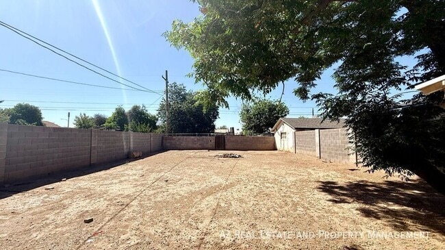Photo - 5547 W Gardenia Ave