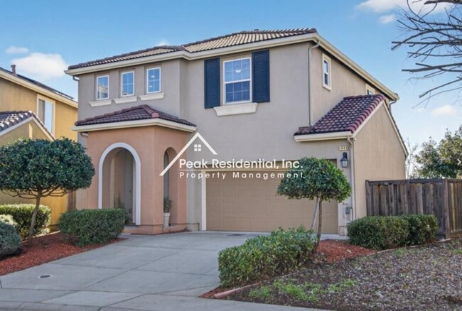 Photo - Beautiful 3bd/2.5ba Folsom Home with 2 Car Garage!