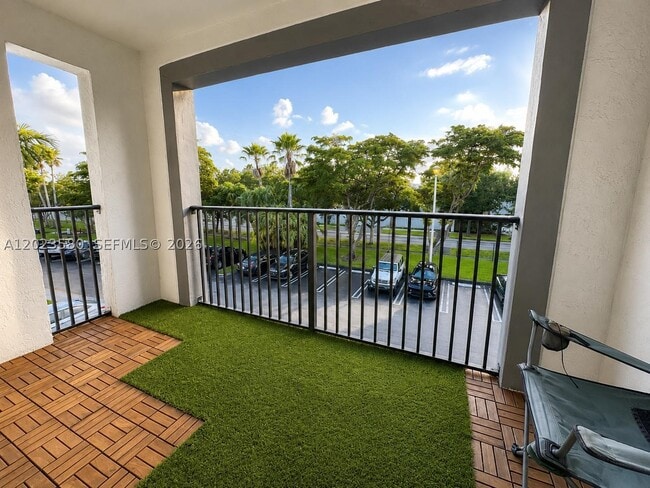 4420 NW 107th Ave Unit 303