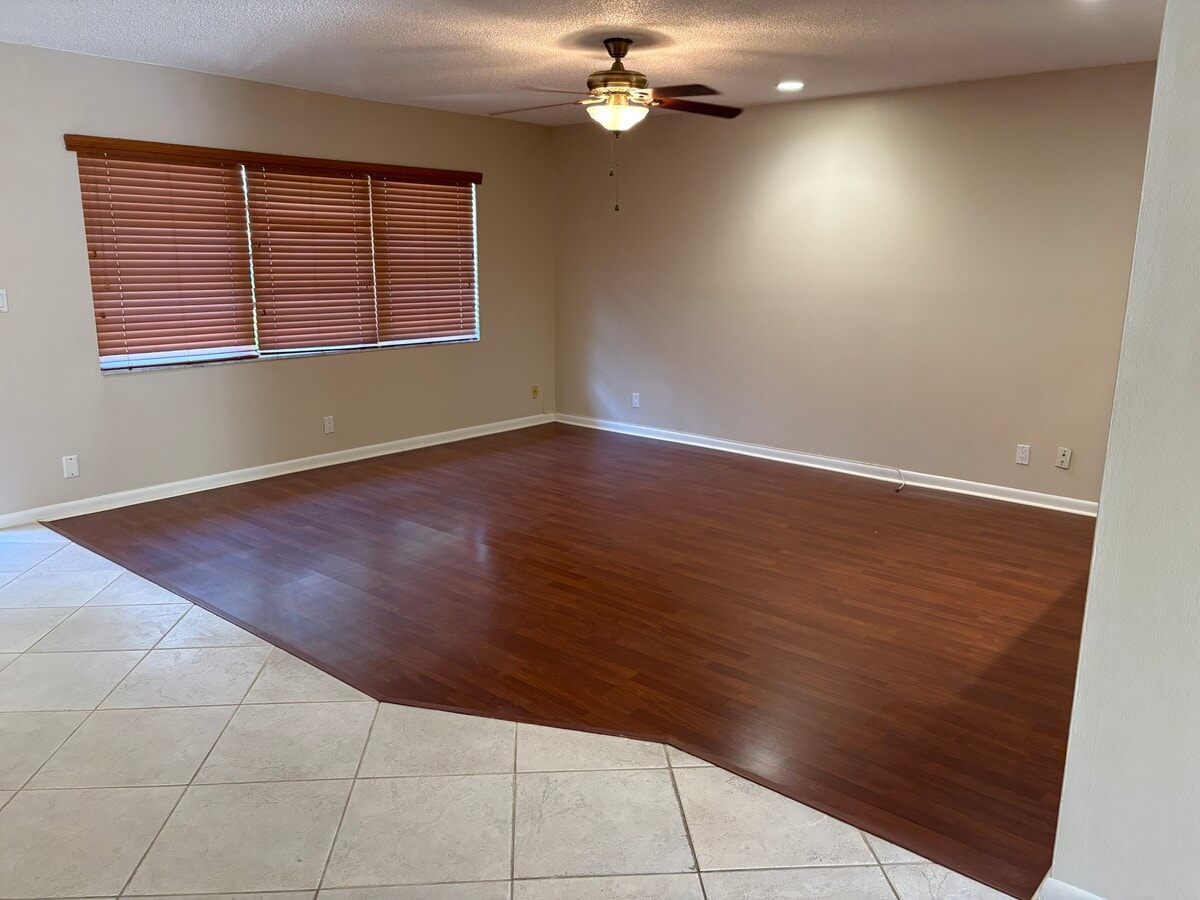 Photo - 3951 NE 17th Ave Unidad 705