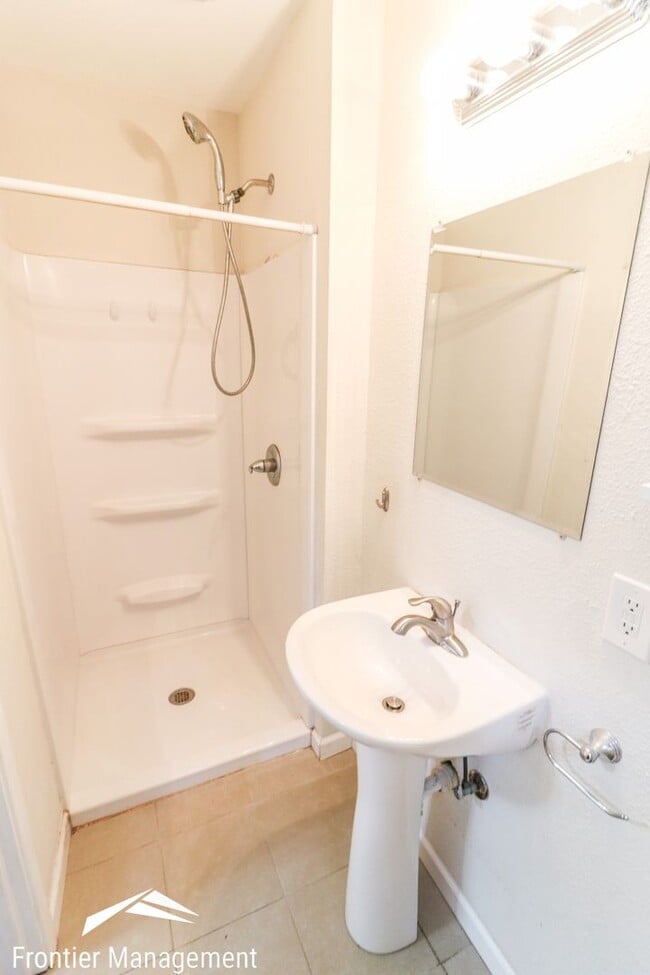 Photo - 1001 Osage St Unidad 2