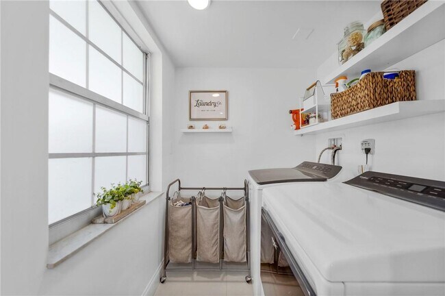 Photo - 901 Cypress Grove Dr