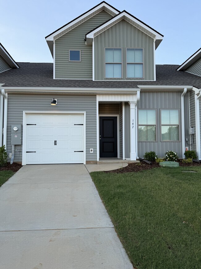Building Photo - 147 Wolfe Ln
