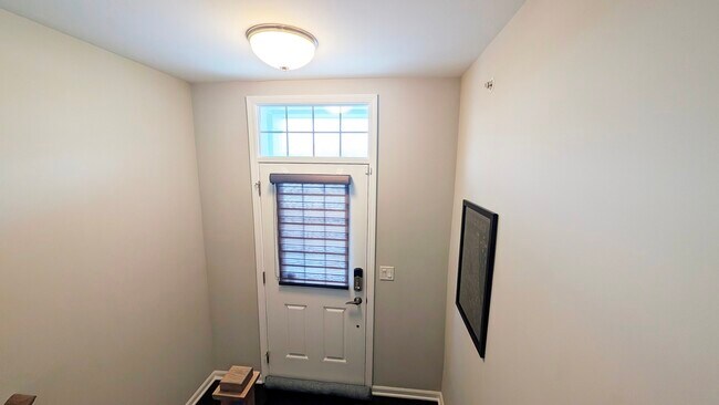 3S140 Barkley Ave