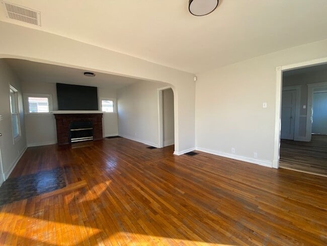 Photo - Welcome to this charming 4-bedroom, 1-bathroom home located in the heart of Springfield, OH+