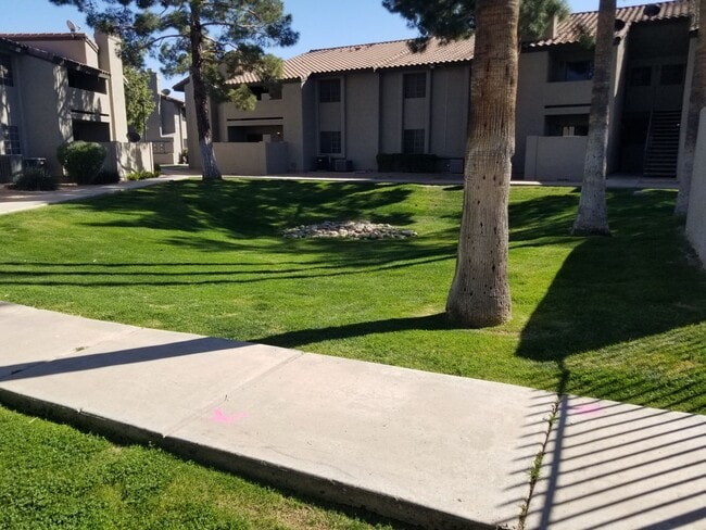 Photo - AVAILABLE NOW 2 BEDROOM 2 BATH CONDO WOODG...