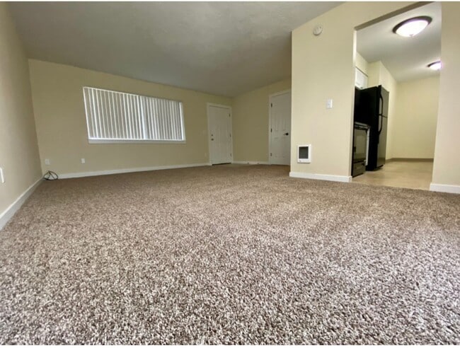 Photo - 9027 SE Stark St Unidad 9027