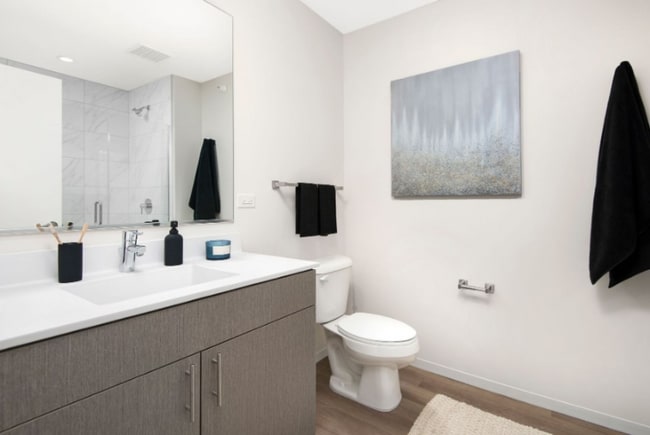 Photo - 42 E 14th St