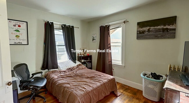Photo - 18 Bond St Unit 1