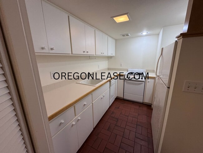 Photo - One bedroom downtown Eugene Apartment Unit 1223 Ferry st #7