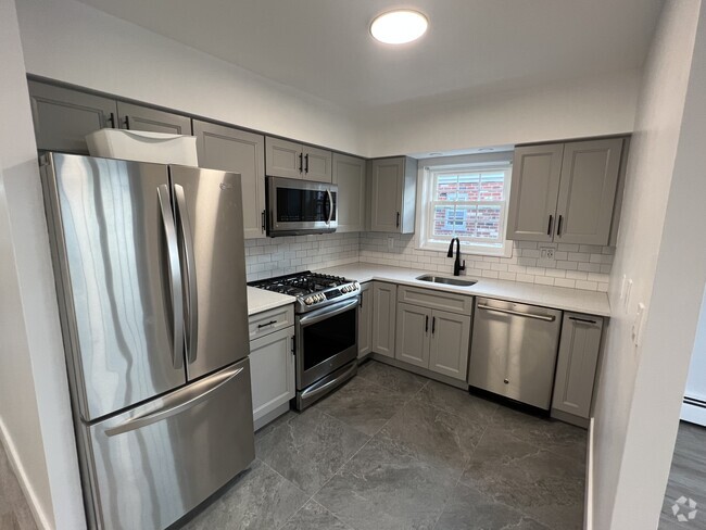 Building Photo - 3113 Harding Ave Unit 2 Rental
