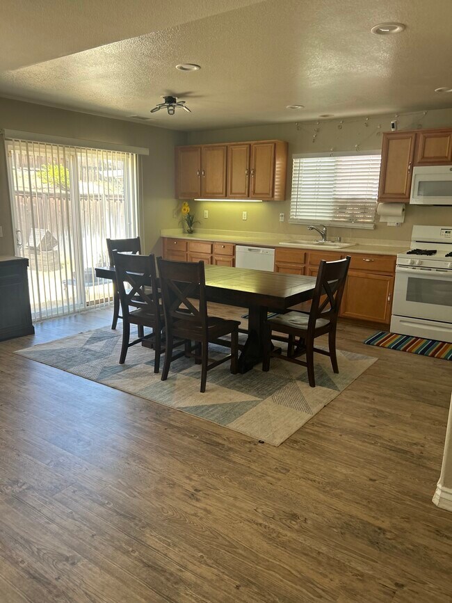 Photo - 53226 Compassion Way