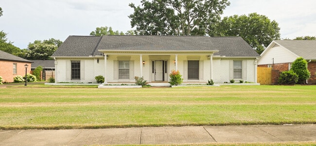 Photo - 5731 Ashbriar Ave House