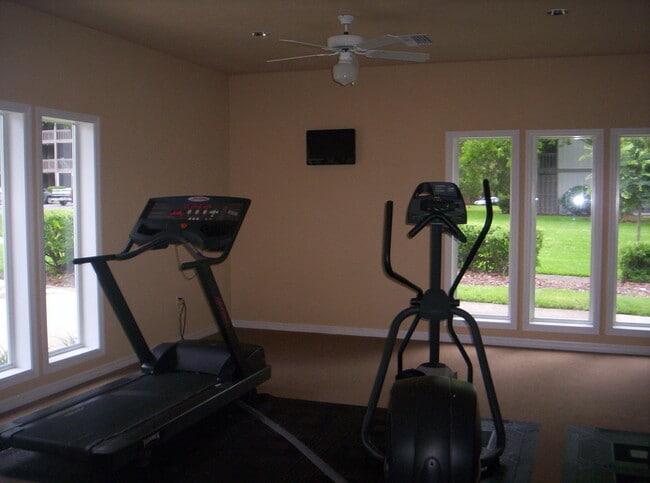 Photo - 6519 W Newberry Rd