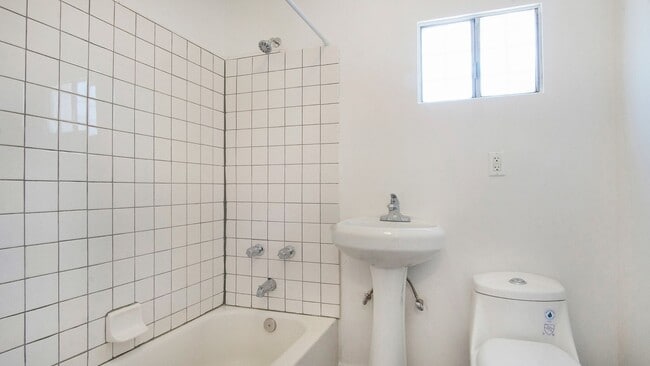 Photo - 2029-2031.5-20315 Lemon Ave Unit 2031.5 Lemon Avenue