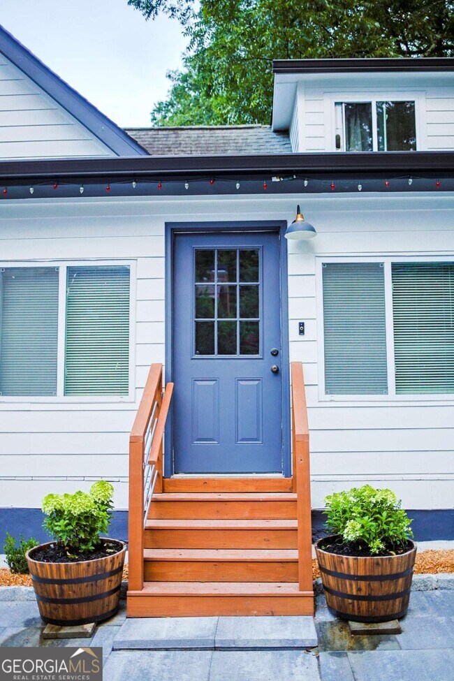Photo - 1170 Niles Ave NW