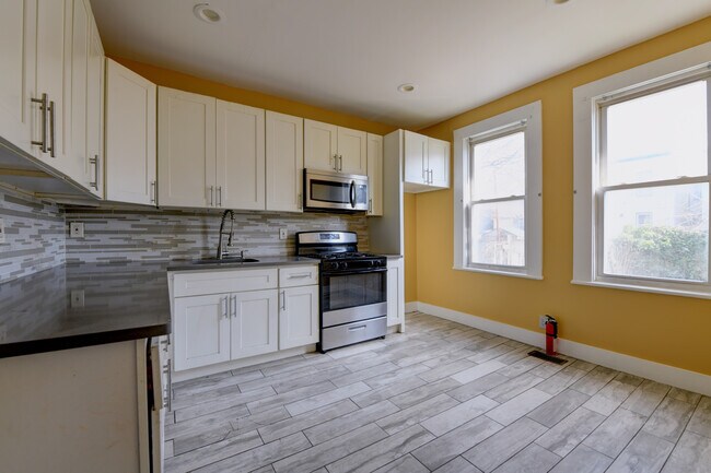 Photo - 30 Sheffield St Unit # 1